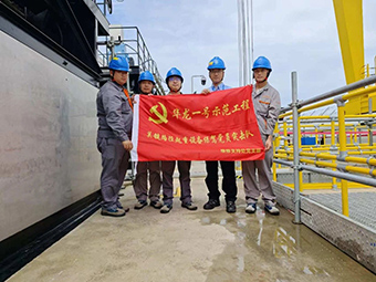 業(yè)主給華新機(jī)電黨員突擊隊(duì)頒了“金牌”！
